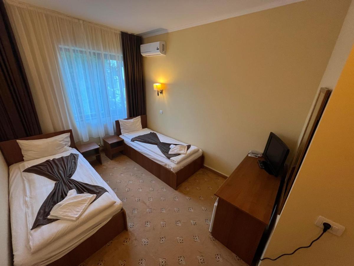 Hotel Termal Feredőgyógy Kültér fotó